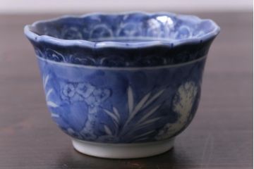 江戸期　古伊万里　藍の濃淡が美しい草花文の小鉢2つセット(そば猪口、和食器)(1)
