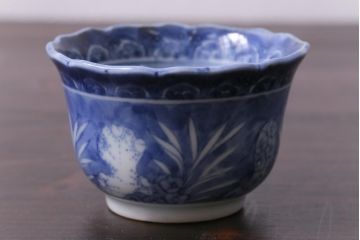 江戸期　古伊万里　藍の濃淡が美しい草花文の小鉢2つセット(そば猪口、和食器)(1)