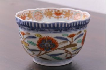 和製アンティーク　江戸期　草花文　色彩鮮やかな色絵の向付(そば猪口、和食器)(1)