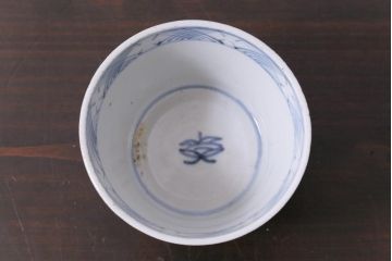 江戸後期　四弁花文　幾何学模様がおしゃれなそば猪口(蕎麦猪口、和食器)(1)