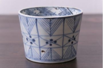 江戸後期　四弁花文　幾何学模様がおしゃれなそば猪口(蕎麦猪口、和食器)(2)