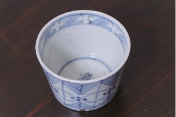江戸後期 四弁花文 幾何学模様がおしゃれなそば猪口(蕎麦猪口、和食器)(3)