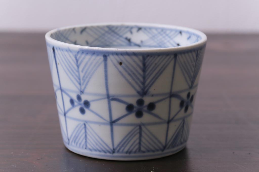 江戸後期　四弁花文　幾何学模様がおしゃれなそば猪口(蕎麦猪口、和食器)