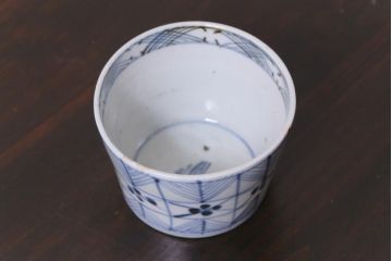 江戸後期　四弁花文 淡い藍が味わい深いアンティークのそば猪口(蕎麦猪口、和食器)(2)