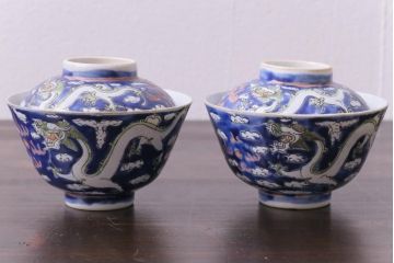 古民具・骨董　龍の図　色絵　独特な絵柄の蓋付き茶碗2客セット(和食器)(3)