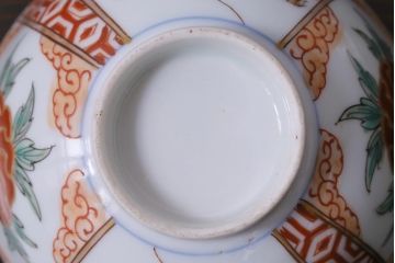 和製アンティーク　古伊万里　江戸期　華やかな色絵染付の蓋つき茶碗2客セット(和食器)