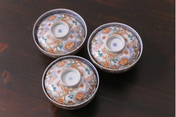 和製アンティーク　花鳥図　上品で鮮やかな色合いの蓋付き茶碗3客セット(和食器)