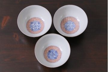 古民具・骨董　江戸期　上品な雰囲気の色絵蓋付茶碗(和食器)3客セット