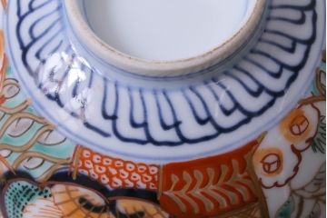 和製アンティーク　伊万里　豊かな彩りを感じる色絵の蓋付き茶碗3客セット(和食器)