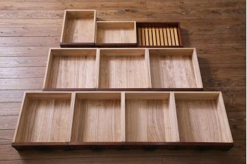 中古　伝統民芸　岩谷堂箪笥　菊幸　欅の杢目と金具が迫力のある61間茶棚(食器棚、収納棚)(定価約146万円)