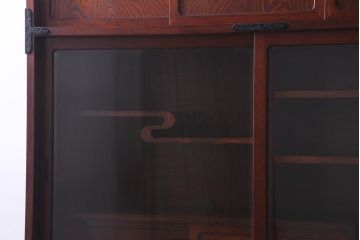 中古　伝統民芸　岩谷堂箪笥　菊幸　欅の杢目と金具が迫力のある61間茶棚(食器棚、収納棚)(定価約146万円)