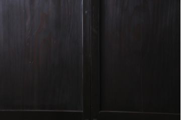 明治期　杉材　漆塗り　幅広サイズで存在感抜群の帯戸2枚セット(板戸)(1)