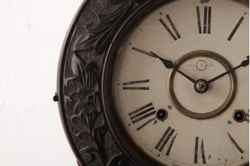 アンティーク雑貨　SEIKOSHA(精工舎)　手巻き式　四ツ丸　見事な彫刻のだるま時計(掛時計、柱時計、振り子時計)