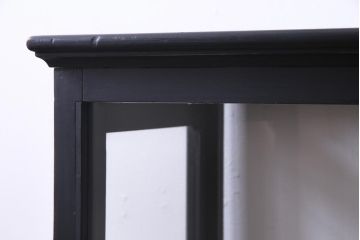 ペイント家具　側面開き!　シックな佇まいのガラスケース(ショーケース、陳列棚)