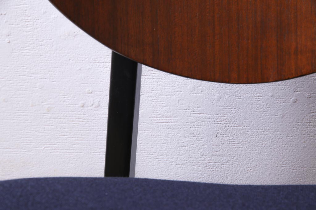 北欧ビンテージ家具　G-PLAN(ジープラン)　シックモダンな雰囲気漂うバタフライチェア(ダイニングチェア)(1)