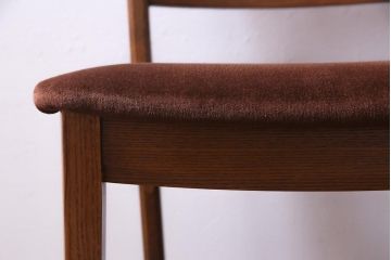 ヴィンテージ家具　北欧ビンテージ　G-PLAN(ジープラン)　ぬくもり溢れる佇まいが魅力的なラダーバックチェア(ダイニングチェア)(1)