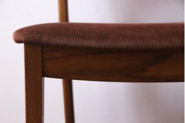 ヴィンテージ家具　北欧ビンテージ　G-PLAN(ジープラン)　ぬくもり溢れる佇まいが魅力的なラダーバックチェア(ダイニングチェア)