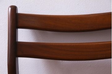 ヴィンテージ家具　北欧ビンテージ　チーク材　レトロで温かな雰囲気漂うダイニングチェア(椅子、イス)(R-035784)