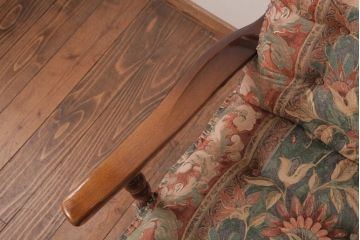 中古　飛騨産業　キツツキ　絵画のようなファブリックが素敵な1人掛けソファ