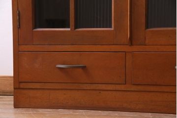 レトロ家具　昭和レトロ　大振り　飾り棚付き　モールガラスがアクセントになったブックケース(本箱、戸棚)