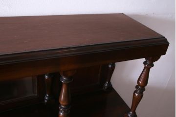 アンティーク家具　イギリスアンティーク　ウォールナット材　鏡付き　凛とした佇まいの大型キャビネット(収納棚、戸棚)