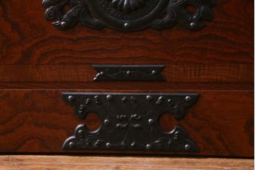 中古　民芸家具　漆塗り　ケヤキの杢目が力強いワードローブ(洋服タンス)