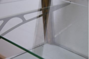 レトロ家具　昭和レトロ　異なる素材が組み合わさったユニークなガラスケース(ショーケース、陳列棚)