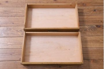 レトロ家具　昭和レトロ　異なる素材が組み合わさったユニークなガラスケース(ショーケース、陳列棚)