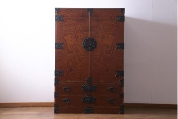 中古　民芸家具　漆塗り　ケヤキの杢目が力強いワードローブ(洋服タンス)(1)