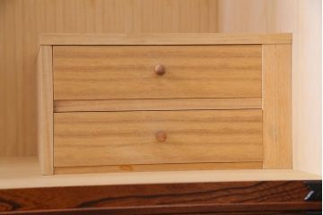 中古　民芸家具　漆塗り　ケヤキの杢目が力強いワードローブ(洋服タンス)(1)
