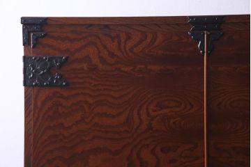 中古　民芸家具　漆塗り　ケヤキの杢目が力強いワードローブ(洋服タンス)(1)
