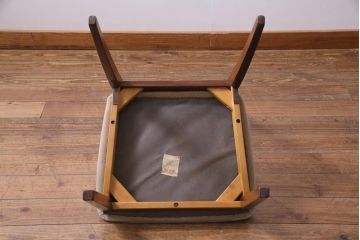 ヴィンテージ家具　北欧ビンテージ　G-PLAN(ジープラン)　チーク材の温もり溢れるダイニングチェア(椅子)(1)