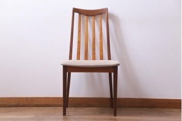 ヴィンテージ家具　北欧ビンテージ　G-PLAN(ジープラン)　チーク材の温もり溢れるダイニングチェア(椅子)(2)