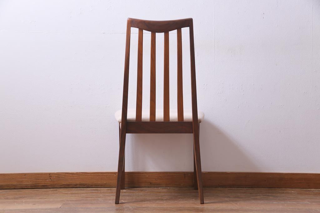 ヴィンテージ家具　北欧ビンテージ　G-PLAN(ジープラン)　チーク材の温もり溢れるダイニングチェア(椅子)(2)