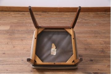 ヴィンテージ家具　北欧ビンテージ　G-PLAN(ジープラン)　チーク材の温もり溢れるダイニングチェア(椅子)(2)