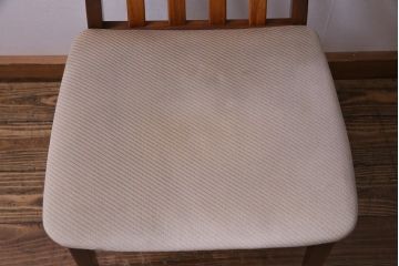 ヴィンテージ家具　北欧ビンテージ　G-PLAN(ジープラン)　チーク材の温もり溢れるダイニングチェア(椅子)(3)