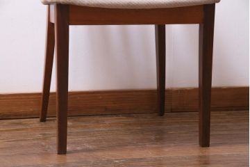 ヴィンテージ家具　北欧ビンテージ　G-PLAN(ジープラン)　チーク材の温もり溢れるダイニングチェア(椅子)(3)