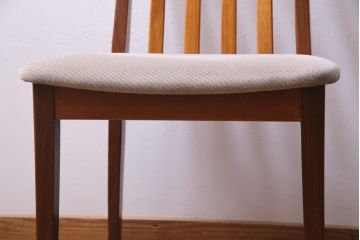 ヴィンテージ家具　北欧ビンテージ　G-PLAN(ジープラン)　チーク材の温もり溢れるダイニングチェア(椅子)