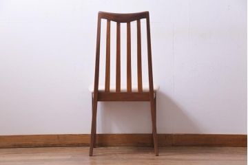 ヴィンテージ家具　北欧ビンテージ　G-PLAN(ジープラン)　チーク材の温もり溢れるダイニングチェア(椅子)