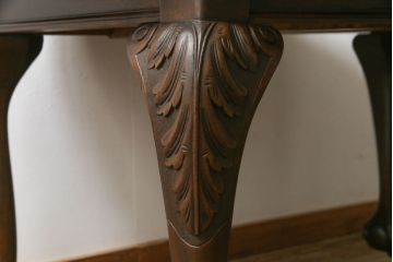 アンティーク家具　イギリスアンティーク　ハンドル式　クロウ&ボール　力強い存在感のマホガニー材製エクステンションテーブル(ダイニングテーブル)