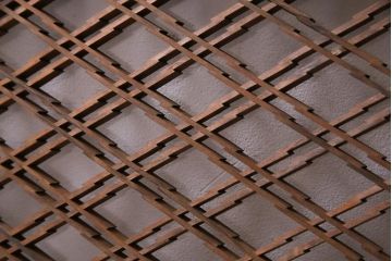 ペイント建具　片面ガラス　ひと味違った雰囲気の松皮菱組子欄間(明り取り、明かり取り、組子建具)(R-035813)
