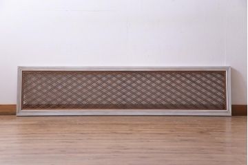 ペイント建具　片面ガラス　ひと味違った雰囲気の松皮菱組子欄間(明り取り、建具)