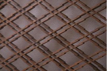 ペイント建具　片面ガラス　ひと味違った雰囲気の松皮菱組子欄間(明り取り、建具)