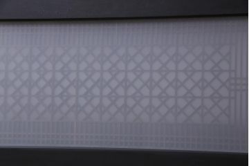 ペイント建具　片面ガラス　格子・枡つなぎ　シックな色合いの組子欄間(明り取り、建具)