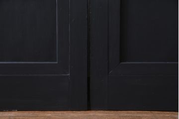 ペイント建具　すりガラス入り　クラシカルなデザインのガラス戸(引き戸、建具)2枚セット