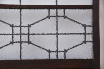 昭和レトロ　腰板ケヤキ材　ダイヤガラス入り　珍しい桟のデザインのガラス戸(引き戸、建具)2枚セット