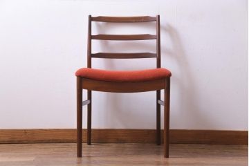 ヴィンテージ家具　北欧ビンテージ　チーク材　温もり溢れる雰囲気のダイニングチェア(椅子、ワークチェア)(1)