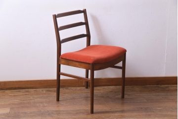 ヴィンテージ家具　北欧ビンテージ　チーク材　温もり溢れる雰囲気のダイニングチェア(椅子、ワークチェア)(1)