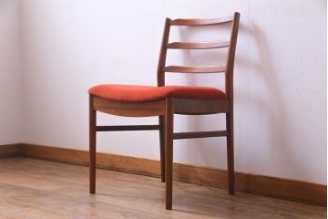 ヴィンテージ家具　北欧ビンテージ　チーク材　温もり溢れる雰囲気のダイニングチェア(椅子、ワークチェア)(2)
