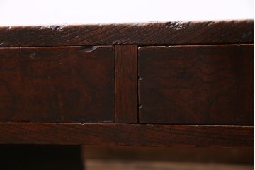 アンティーク家具　大正昭和初期　総ケヤキ材　天板に一枚板が贅沢に使われた両袖文机(両袖机、帳場机)(R-035827)